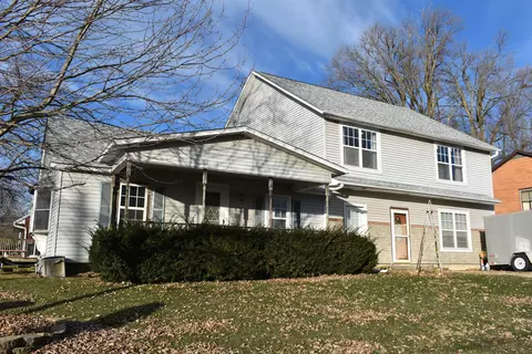 601 N State St, Roanoke, IL 61561