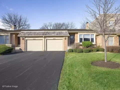 19 W064 Avenue Normandy S, Oak Brook, IL 60523