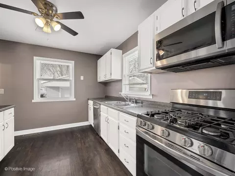 206 N Marion Ave, Bartlett, IL 60103 photo 6
