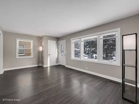 206 N Marion Ave, Bartlett, IL 60103 photo 3