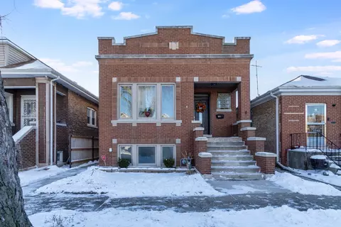 2346 Harvey Ave, Berwyn, IL 60402
