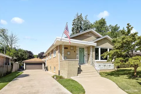 9828 Tulley Ave, Oak Lawn, IL 60453