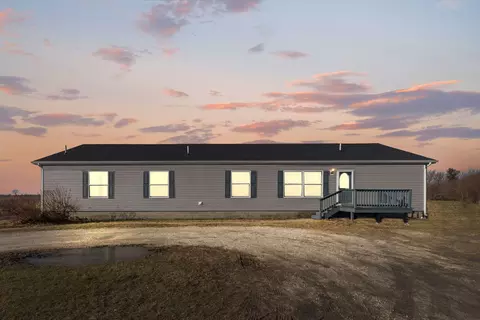 4106 S 2000w Rd, Kankakee, IL 60901