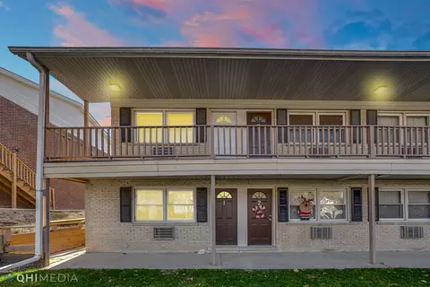 821 Bode Rd #1, Elgin, IL 60120