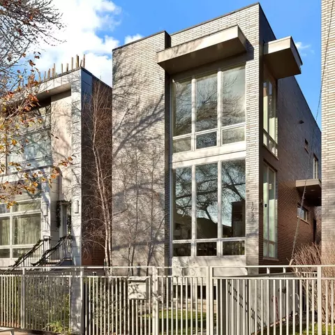 1932 W Erie St, Chicago, IL 60622