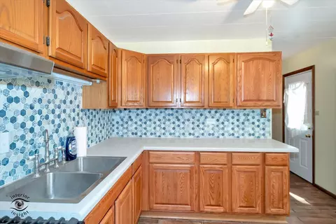 312 Mccameron Ave, Lockport, IL 60441 photo 8