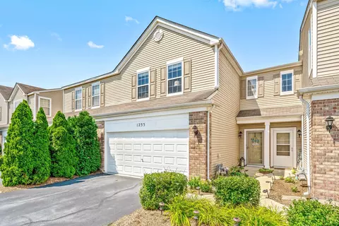1233 Courtland Cir, Plainfield, IL 60586