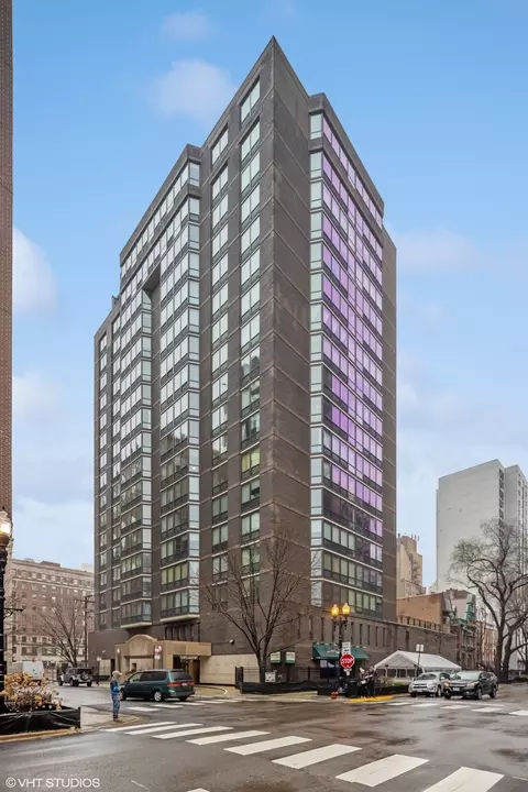 21 W Goethe St #16J, Chicago, IL 60610