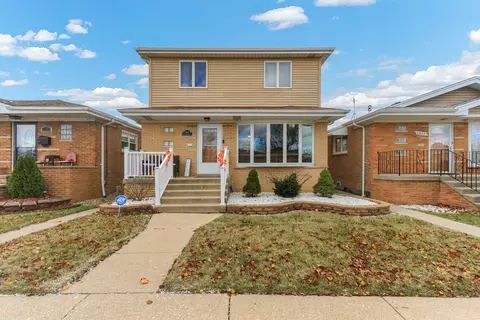 6843 W 64th St, Chicago, IL 60638