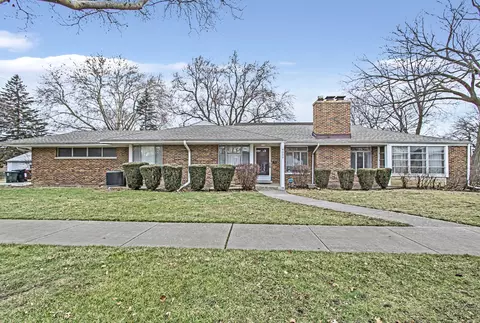 4300 Keeney St, Skokie, IL 60076