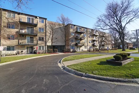 1215 N Waterman Ave #1G, Arlington Heights, IL 60004