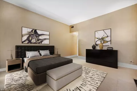 Bedroom - 21 Elm St #3C, Chicago, IL 60611 photo 2 of 4