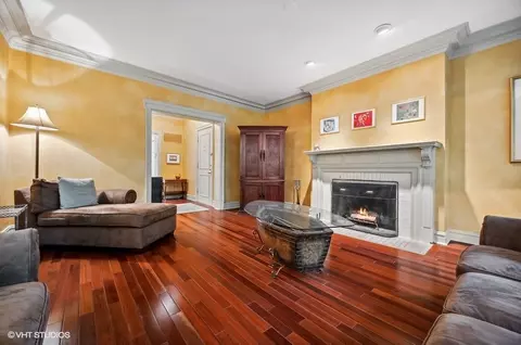 Living - 21 Elm St #3C, Chicago, IL 60611 photo 4 of 4