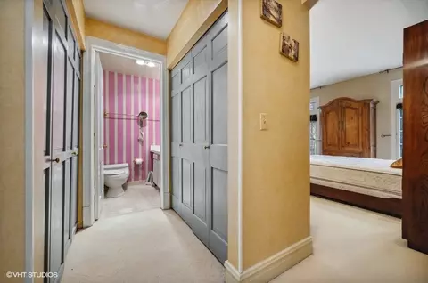 Entry Way - 21 Elm St #3C, Chicago, IL 60611 photo 4 of 5