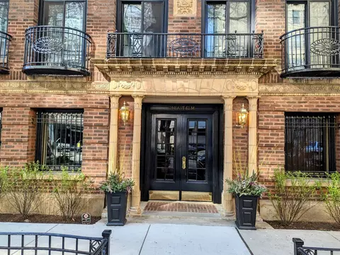 Exterior - 21 Elm St #3C, Chicago, IL 60611 photo 2 of 2