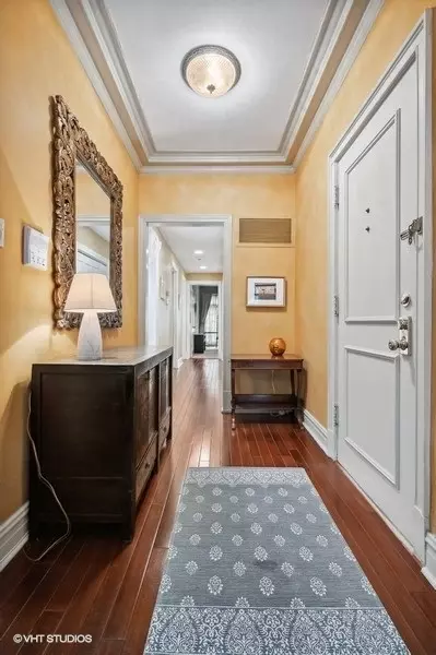 Entry Way - 21 Elm St #3C, Chicago, IL 60611 photo 3 of 5