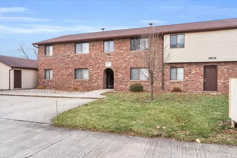 1901 Beck Dr #6, Urbana, IL 61802