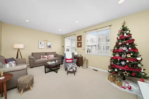 2381 Lundquist Dr, Aurora, IL 60503 photo 3