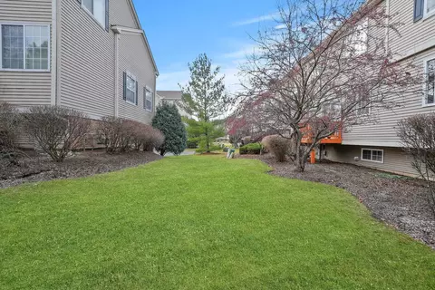 2381 Lundquist Dr, Aurora, IL 60503 photo 40