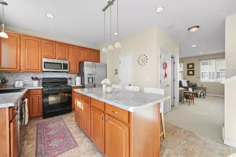 2381 Lundquist Dr, Aurora, IL 60503 photo 11