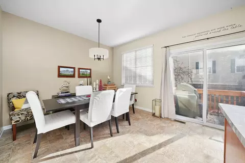 2381 Lundquist Dr, Aurora, IL 60503 photo 9