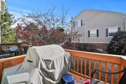 2381 Lundquist Dr, Aurora, IL 60503 photo 21