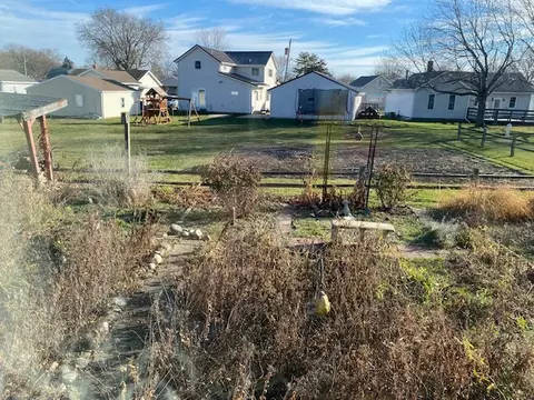 317 Cross St, Peru, IL 61354 photo 12