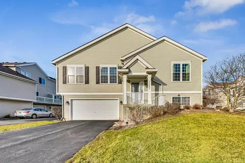 1700 Fieldstone Dr N, Shorewood, IL 60404