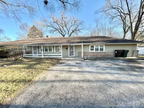 18041 Thomas Ln, Country Club Hills, IL 60478