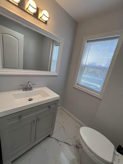 10223 S Forest Ave, Chicago, IL 60628 photo 13