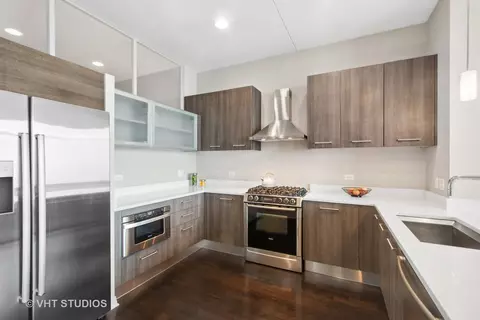 Kitchen - 65 E Monroe St #4025, Chicago, IL 60603 photo 1 of 2