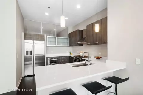Kitchen - 65 E Monroe St #4025, Chicago, IL 60603 photo 2 of 2
