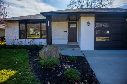 3405 Central Rd, Rolling Meadows, IL 60008 photo 3