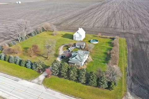 27726 N 500 East Rd, Ancona, IL 61311