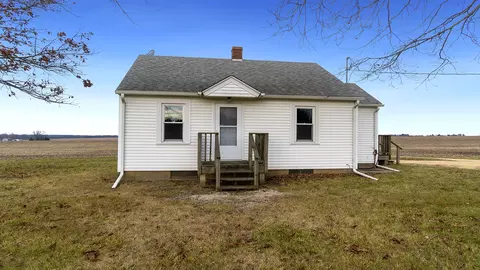 3797 Moffett Rd, Rockton, IL 61072