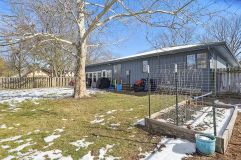 Exterior - 2101 Robert Dr, Champaign, IL 61821 photo 3 of 7