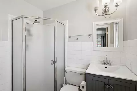 Bath - 2101 Robert Dr, Champaign, IL 61821 photo 1 of 2