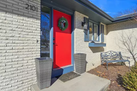 Exterior - 2101 Robert Dr, Champaign, IL 61821 photo 7 of 7
