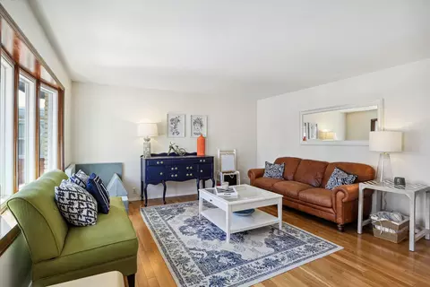 Living - 2101 Robert Dr, Champaign, IL 61821 photo 2 of 7