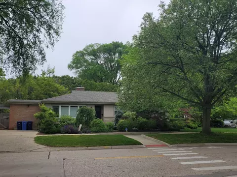 1121 Princeton Ave, Highland Park, IL 60035