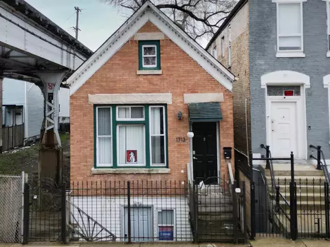 1713 W 18th Pl, Chicago, IL 60608
