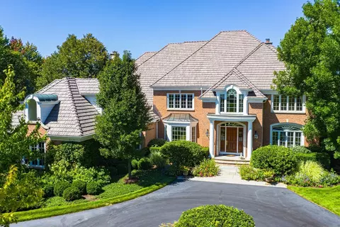 46 S Wynstone Dr, North Barrington, IL 60010