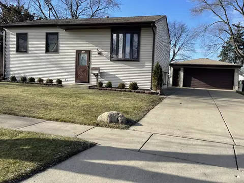 112 Seton Pl, Streamwood, IL 60107