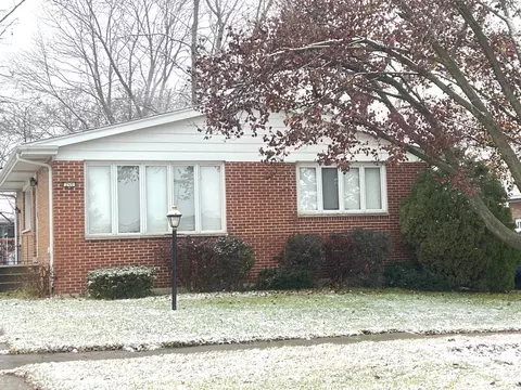 240 Coolidge St, Chicago Heights, IL 60411