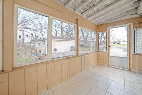 704 Goethe St, Elgin, IL 60123 photo 4
