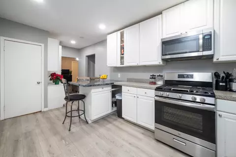 704 Goethe St, Elgin, IL 60123 photo 7