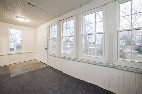 704 Goethe St, Elgin, IL 60123 photo 3