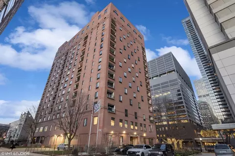 345 N Canal St #1405, Chicago, IL 60606