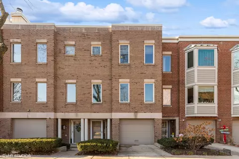 2326 N Lakewood Ave, Chicago, IL 60614