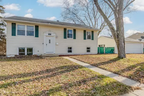 1663 Paul Ave, Glendale Heights, IL 60139